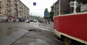 Трагедия на Западном: Сбивший женщину трамвай скрылся с места ДТП