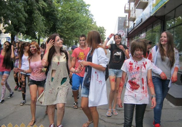 Почти все "зомби" выбрали себе похожий стиль. Фото: "ZaБор".