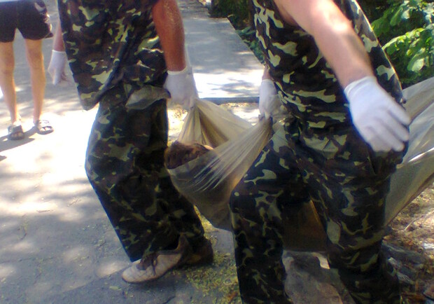 Новость - События - Кошмар в центре Запорожья: мужчина повесился прямо на проспекте Ленина