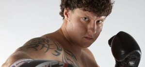 В Одессе грабитель-неудачник наткнулся на чемпиона мира по тай-боксу