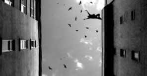 В Крыму мужчина и женщина разбились насмерть, выпав из окна