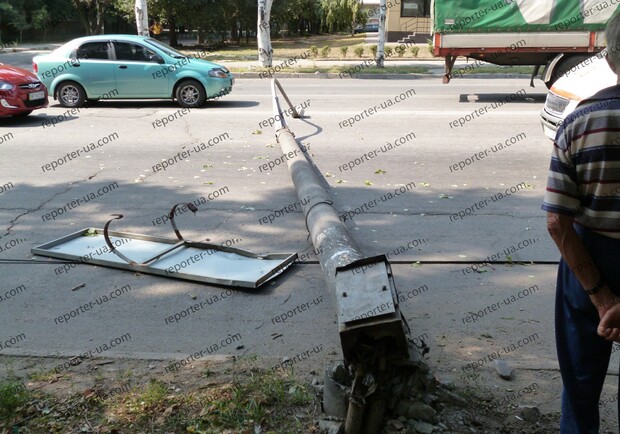 Сегодня в Запорожье произошло очередное ДТП. Фото: reporter-ua.com