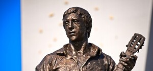 На открытие памятника Высоцкому приедет его сын Никита