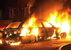 Новость - События - Неизвестные сожгли дотла автомобиль депутата горсовета от ПР