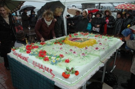 Новость - Досуг и еда - На День города приготовят двухсоткилограммовый торт