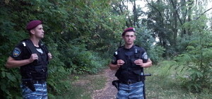 Как в Донецке отряд самообороны с ППСниками за паспорт воевал – смотрим видео