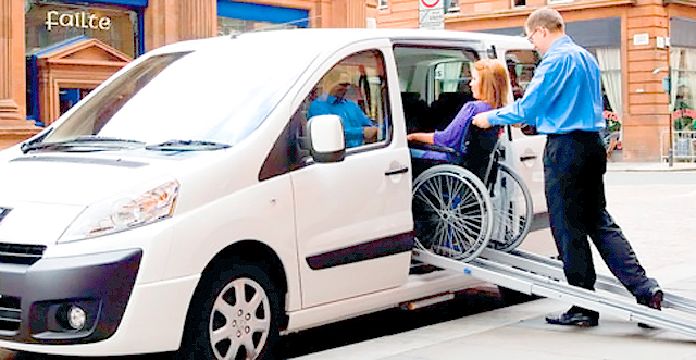 Фото с сайта <a href="http://www.wheelchairtaxi.ie/wheelchair-taxis-numbers">wheelchairtaxi.ie</a>.