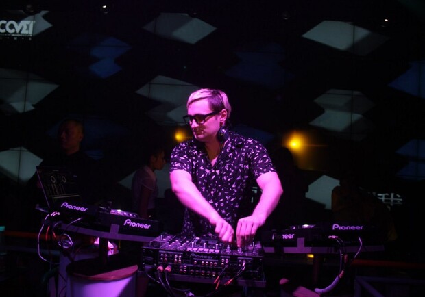 DJ Sedate на открытие ночного клуба. Фото: vk.com