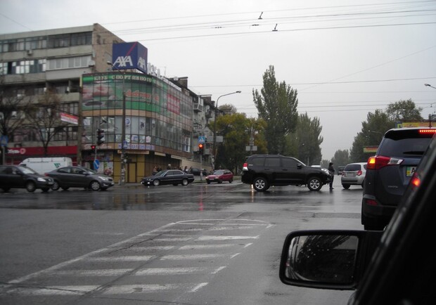 Авария на перекрестке. Фото: Сергей Светличный