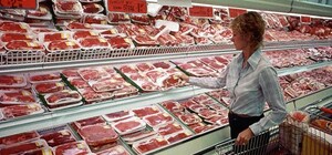 Шашлык за гроши? Чиновники грозят сбить цены на мясо