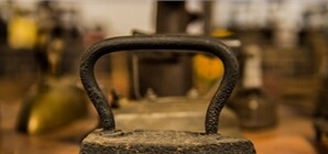 Жителям Запорожья покажут раритетные утюги наших бабушек