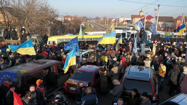 Новость - События - Мэр Син встретил активистов Автомайдана