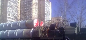По спальному району Одессы повезли зенитные ракеты