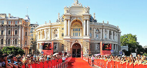 ОМКФ-2014: главный постер Одесского кинофестиваля посвятили революции и порту