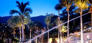 Запорожцам предлагают бесплатно отдохнуть перед выборами