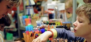 На Крещатике проходит школьная ярмарка