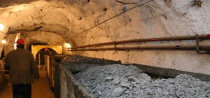 Шахты Донбасса погибают: десять затоплено, пять простаивают