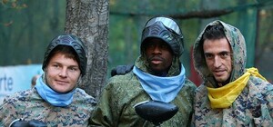 Как футболисты 