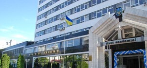 Студенты одесской Юракадемии нажаловались Порошенко на местного евромайдановца