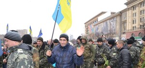 С оркестром и цветами: на площади Свободы встречали 22 батальон теробороны