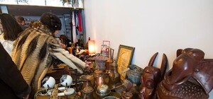 В духе Староконки: в центре Одессы устроили гаражную распродажу