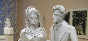 Днепропетровская учительница создает необычные скульптуры из бумаги