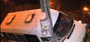 Иностранные студенты на Audi перевернули маршрутку в центре Днепропетровска