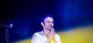 Вакарчук будет помогать семьям погибших в автобусе под Волновахой