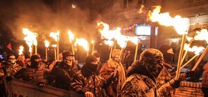 В Киеве состоялось факельное шествие в память Героев Крут