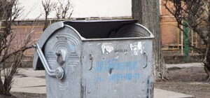 Мусорная люстрация: в Одессе четверо в масках отправили в альтфатер судью