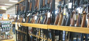 У Львові обговорили, чи доцільно легалізовувати зброю в Україні