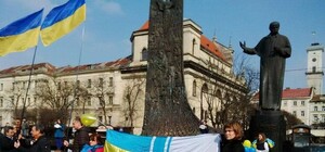 Кримчани і львів’яни провели спільну акцію до річниці незаконного референдуму в Криму [фото, відео]