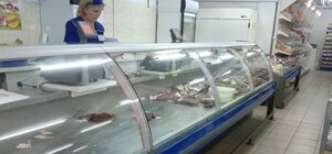 Фотофакт: в Красном Луче пустуют полки магазинов