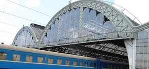 На травневі свята до Львова курсуватимуть додаткові потяги