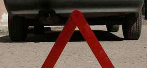 Автомобиль в Крыму влетел в остановку. Есть жертвы