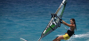 Завтра в Феодосии откроют станцию виндсерфинга