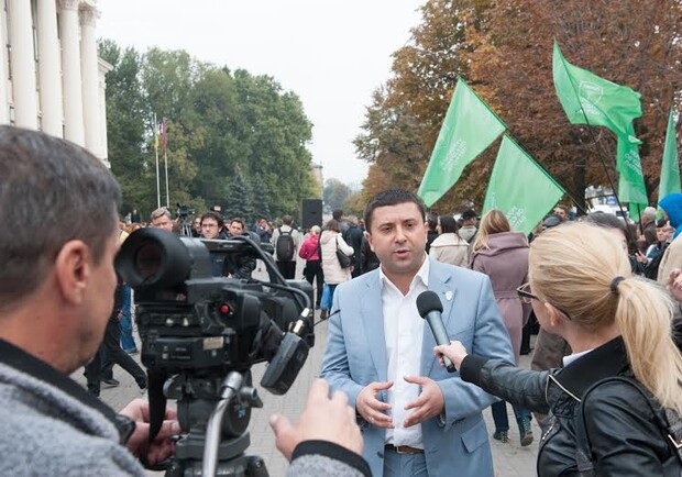 Новость - События - Запорожские политики чуть не рассорились за право возглавить "неполитический" митинг