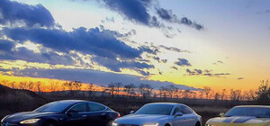 В Одессе устроили соревнование трех суперкаров: Tesla, Chevrolet Camaro и Audi A7