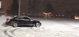 Кому опасность, а кому дрифт: одесские дрифтеры проверили гололед на прочность