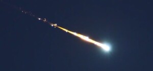 Львів’яни обговорюють загадковий палаючий об’єкт що пролетів у небі