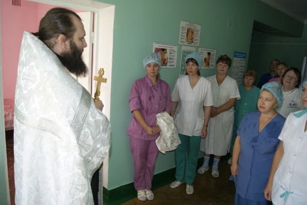 Запорожские роддомы заручаются поддержкой Бога
Фото http://hram.zp.ua