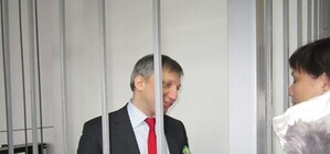 Доктора Пі відпустили на волю