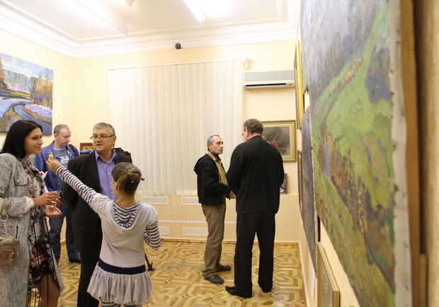 В Запорожье открылась выставка местных художников
Фото автора