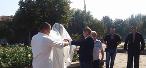 В Запорожье появились две новые стелы: узнай какие