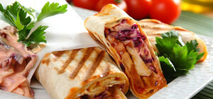 Суд решил, что делать со скандальным киоском шаурмы на Тополе