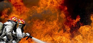 Смотри: на Слобожанском горит магазин