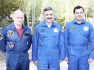 Олег Скрипочка (справа) полетит в космос через 2 недели
Фото http://kp.ua