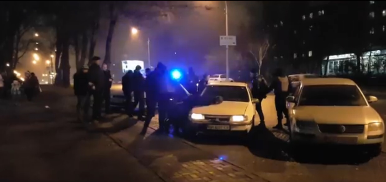 Новость - События - В Запорожье 11 экипажей полиции ловили банду из Днепра