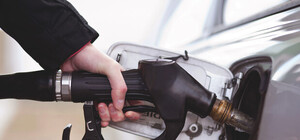 Автомобильные заправки преподнесли украинцам новогодний подарок