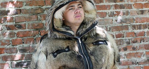 Утепляемся: в Полтаве двое мужчин украли 50 женских шуб